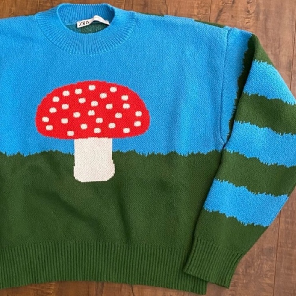 Mushroom sweater - Picture 2 of 6